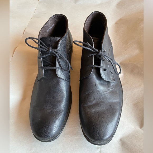 John Varvatos Other - JOHN VARVATOS STAR USA COMMUTER CHUKKA BOOT PEBBLE LEATHER Size 10